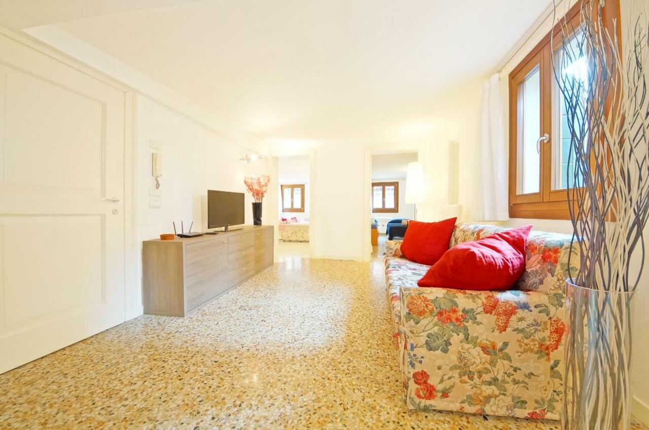 Sant'Aponal Apartment Rialto Venecia Exterior foto